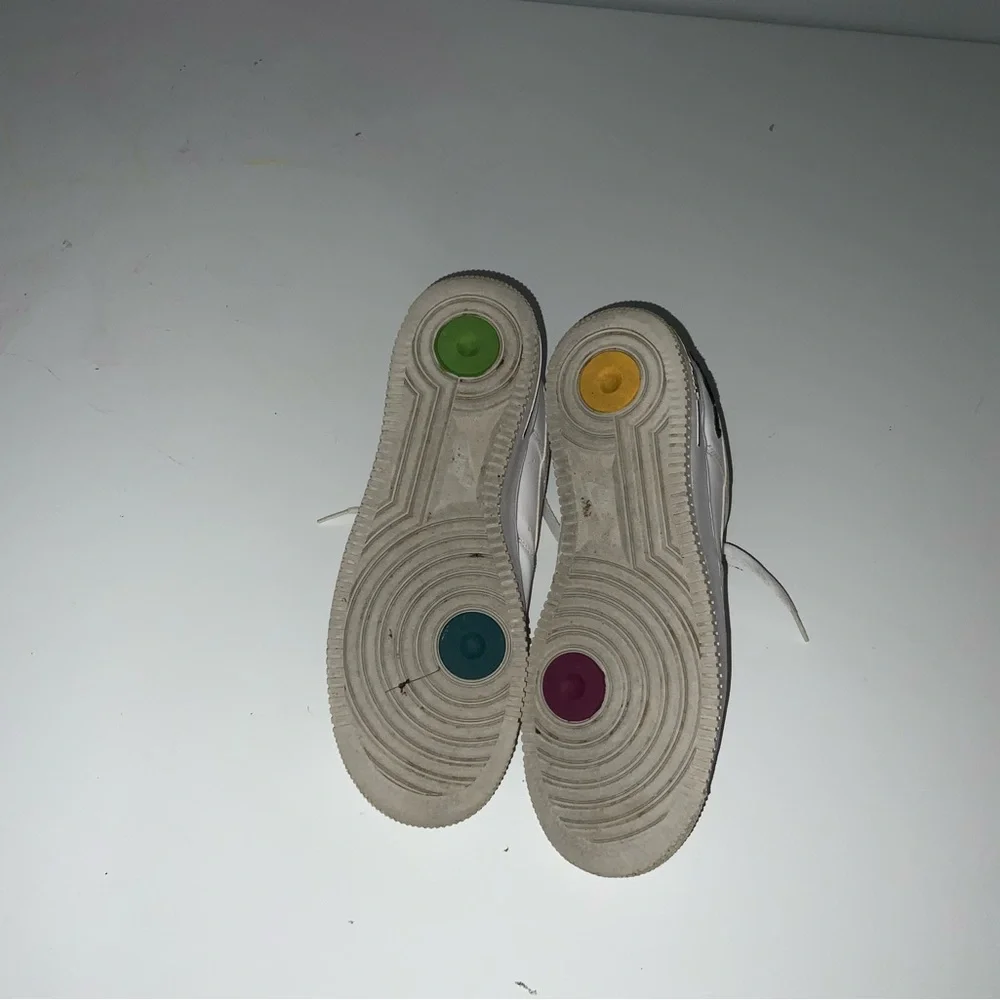 Nike White and Black Athletic Shoes - Picture 4 of 5